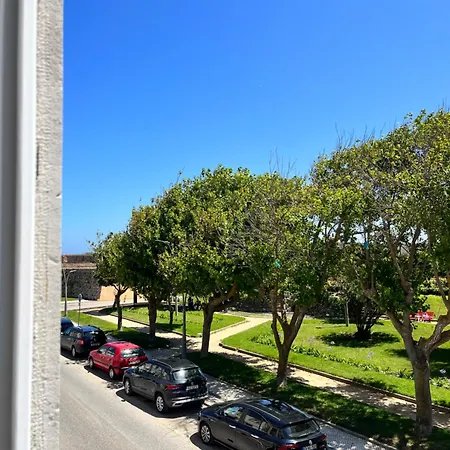 Peniche Hostel بيت شباب