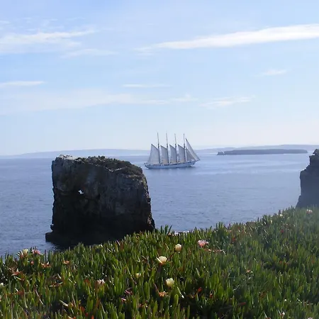 Peniche Hostel بيت شباب بينيش