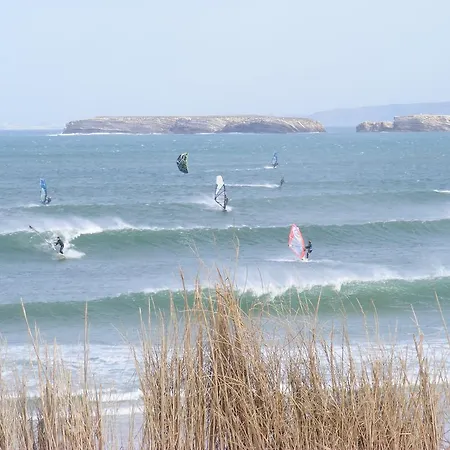 Peniche Hostel بيت شباب بينيش