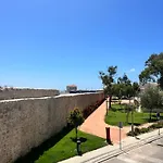 Peniche Hostel 호스텔 *