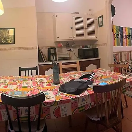 Peniche Hostel 호스텔 *